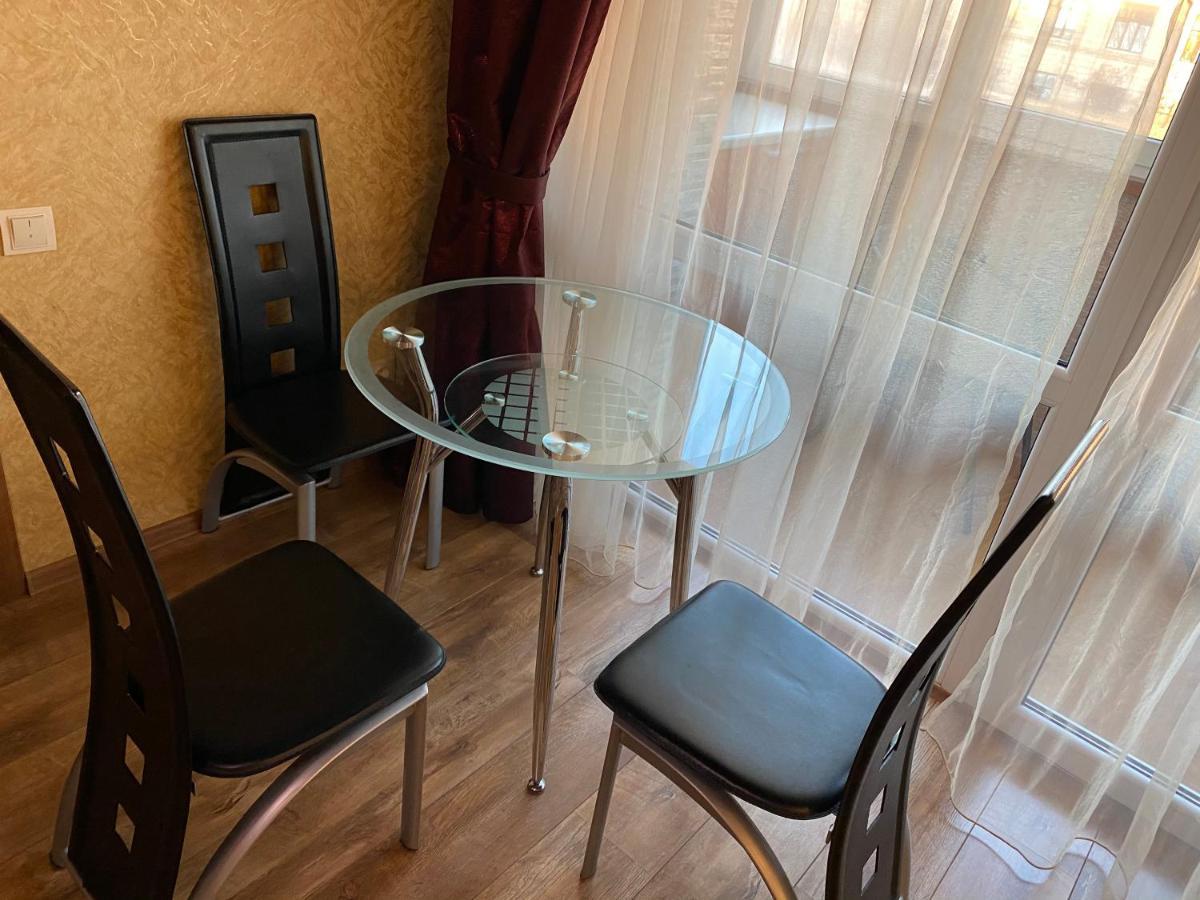 New Apartments With Panoramic Views On Avenue Nauky Kharkiv Exterior photo