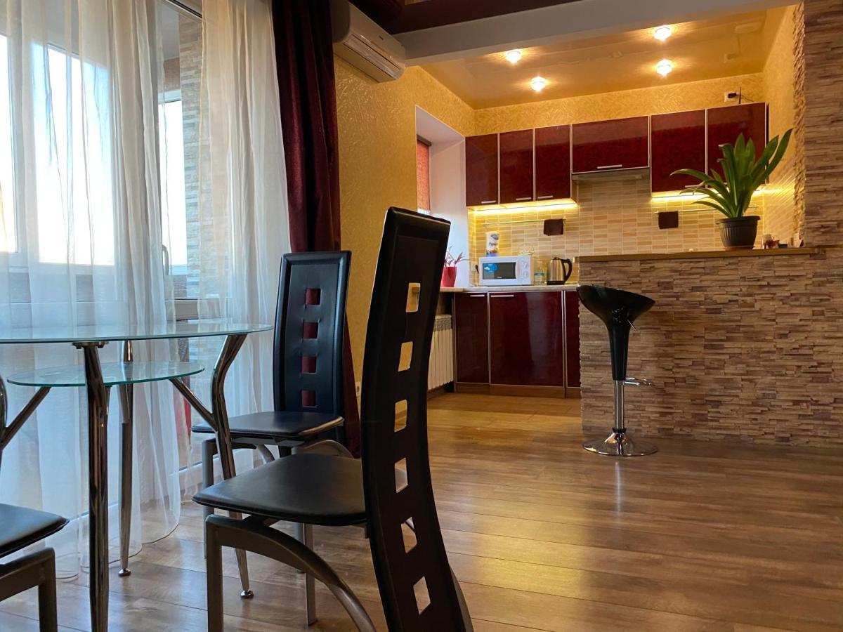 New Apartments With Panoramic Views On Avenue Nauky Kharkiv Exterior photo