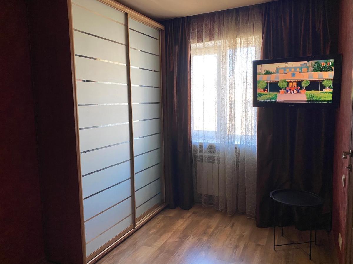 New Apartments With Panoramic Views On Avenue Nauky Kharkiv Exterior photo