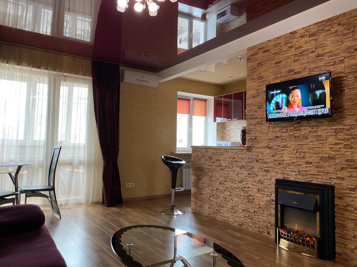 New Apartments With Panoramic Views On Avenue Nauky Kharkiv Exterior photo