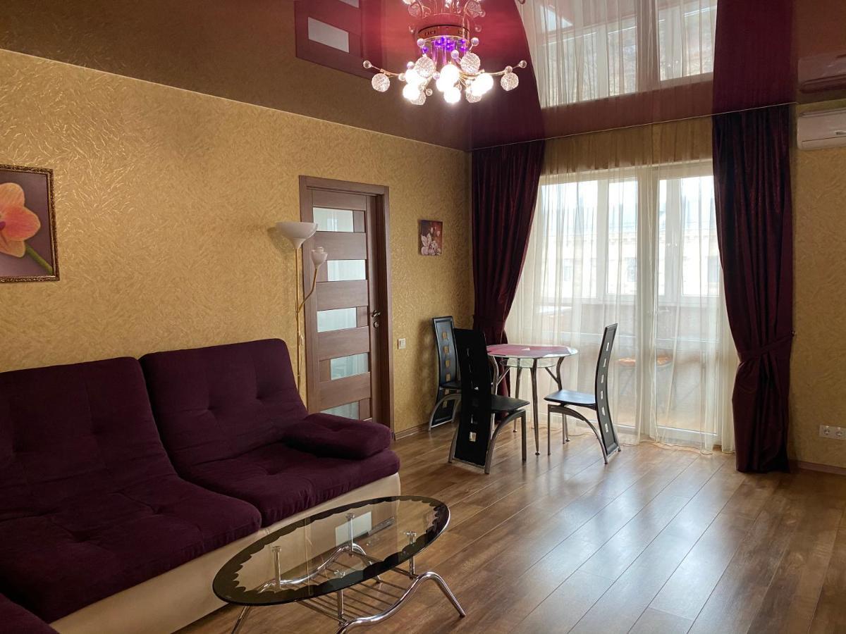New Apartments With Panoramic Views On Avenue Nauky Kharkiv Exterior photo