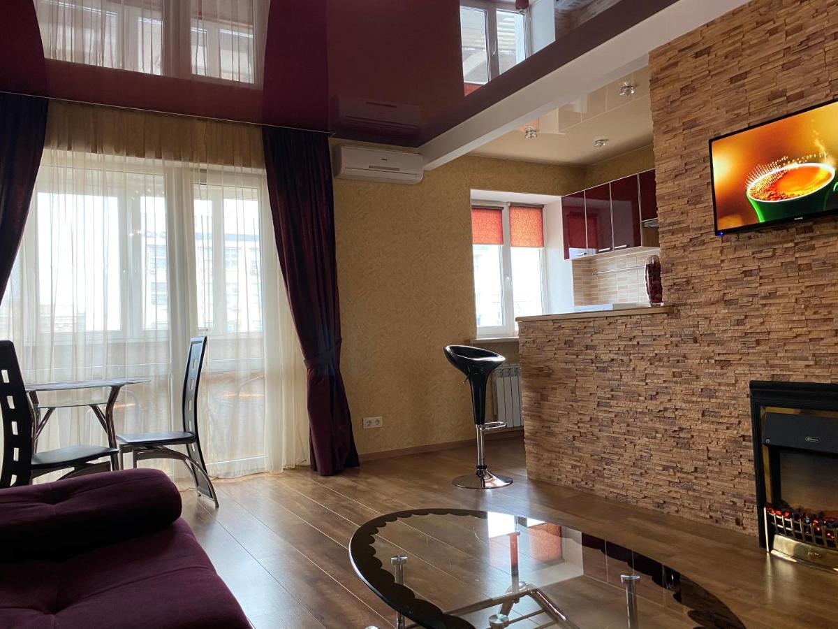 New Apartments With Panoramic Views On Avenue Nauky Kharkiv Exterior photo